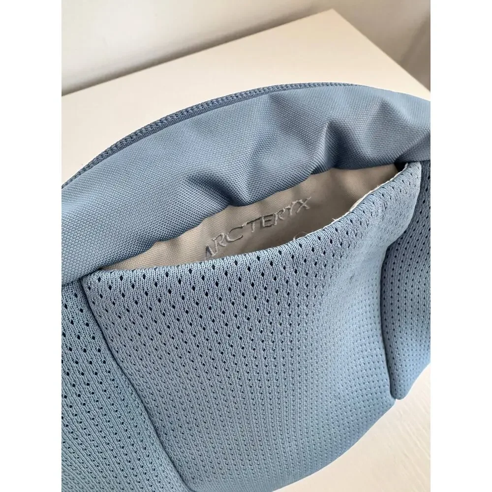 Arcteryx Mantis 2 Blue Nylon Waist Pack Crossbody Sling